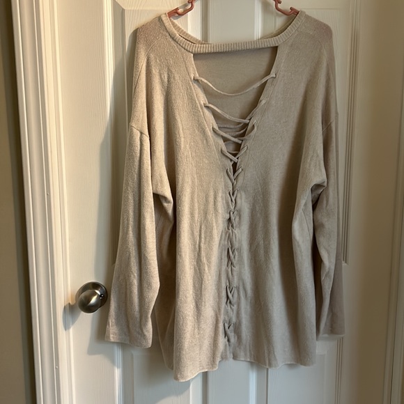 Soft sweater like shirt - Picture 2 of 2